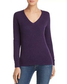 WornOnTV: Jill’s Purple V-neck Sweater On Mom | Jaime Pressly | Clothes ...